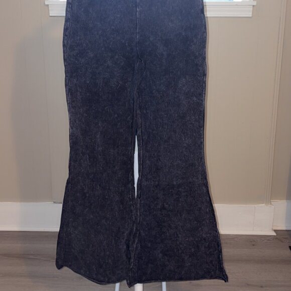 Stone Wash Flare Pants - Picture 4 of 4